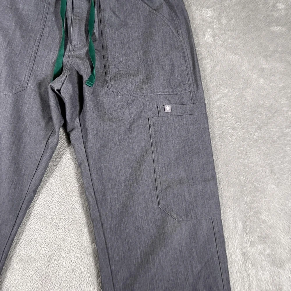FIGS Cairo Pants Mens Medium Short Gray Technical Collection Cargo Scrub TM3001S